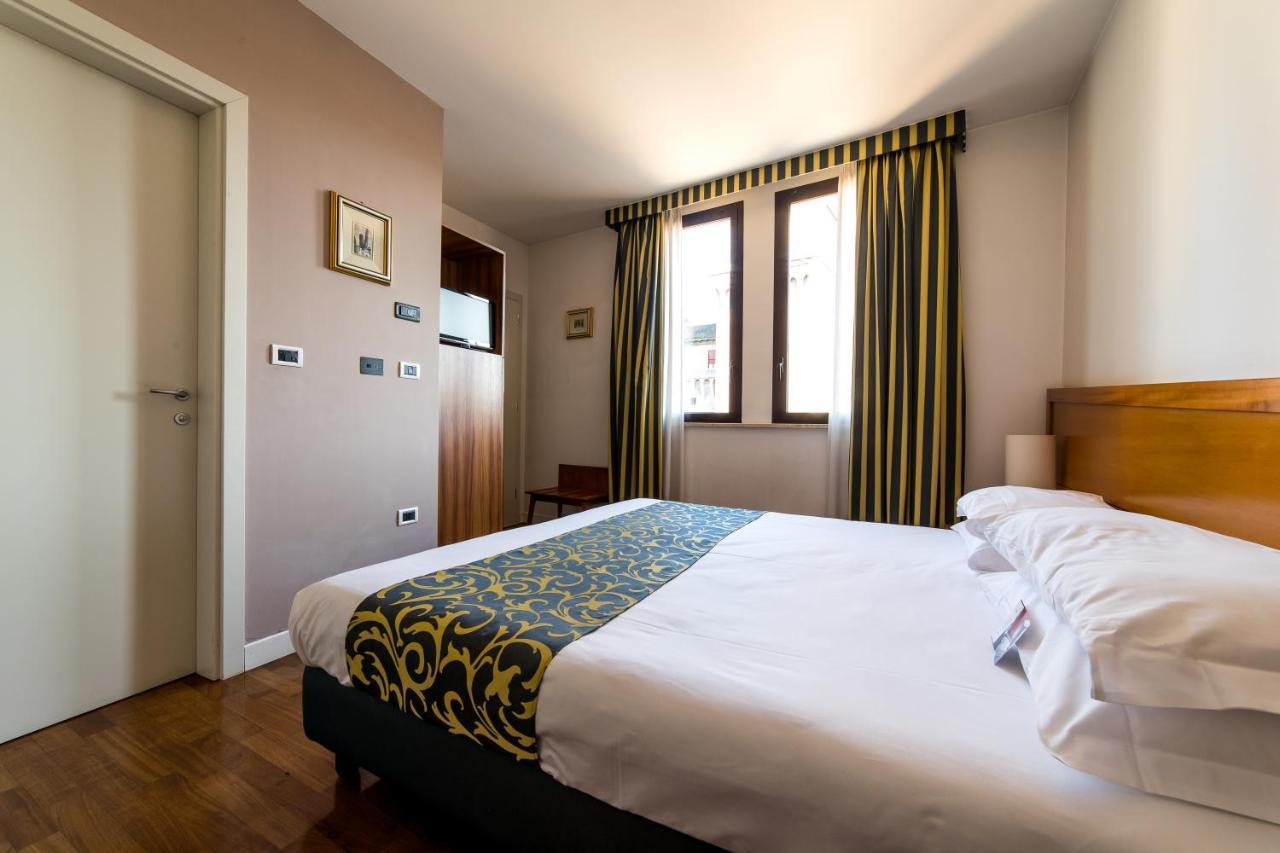 Hotel Ferrara Exteriér fotografie